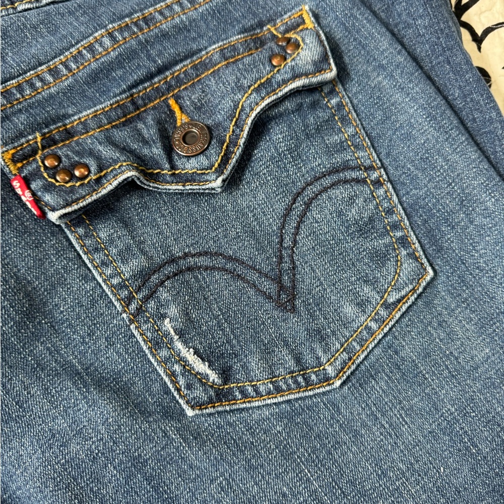 ❤️ (1)Ladies Levi’s jeans, size 10medium. Great condition. No tears or wear - Picture 7 of 13